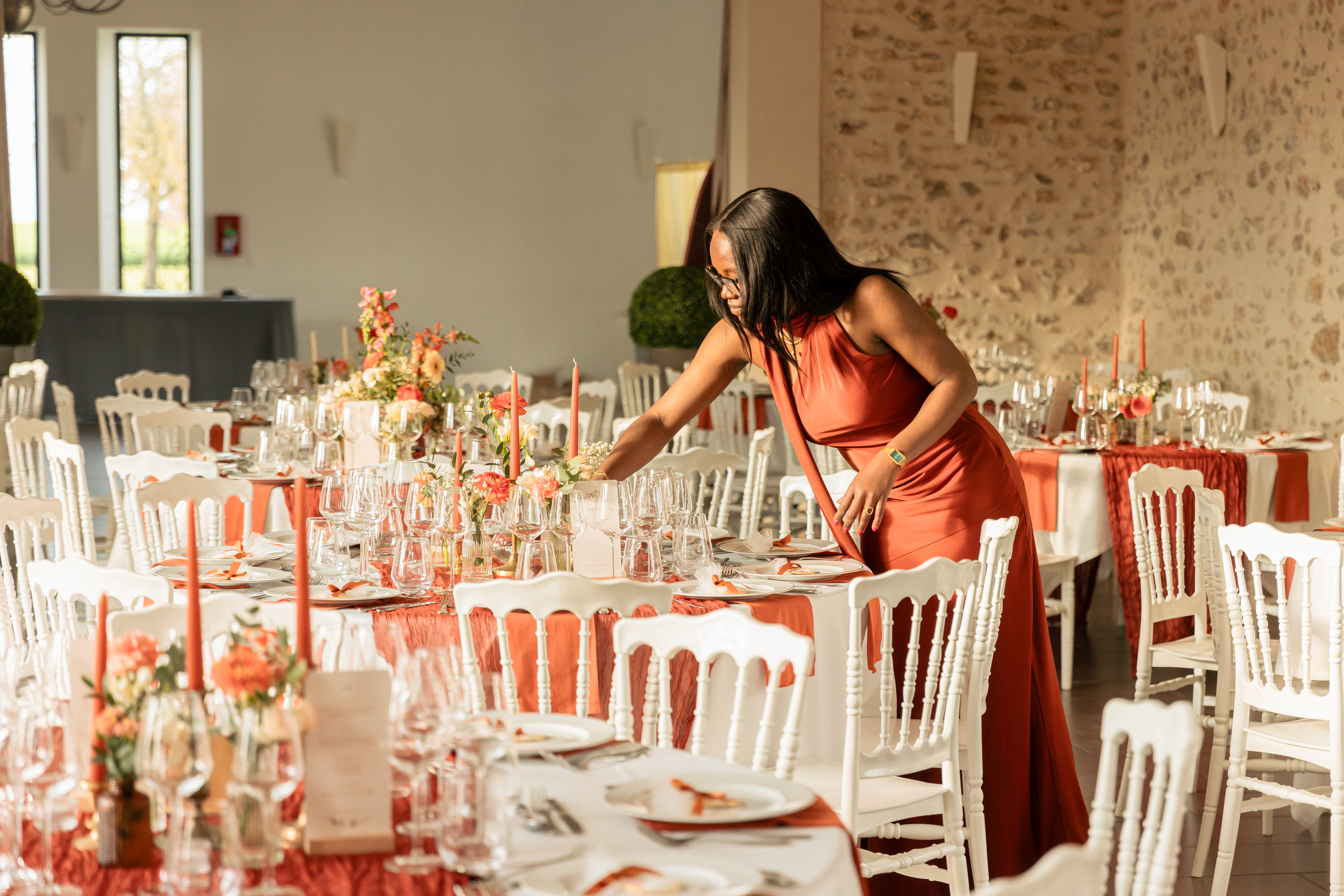 Mise en place d'une décoration de table par Myrrhe & Lys